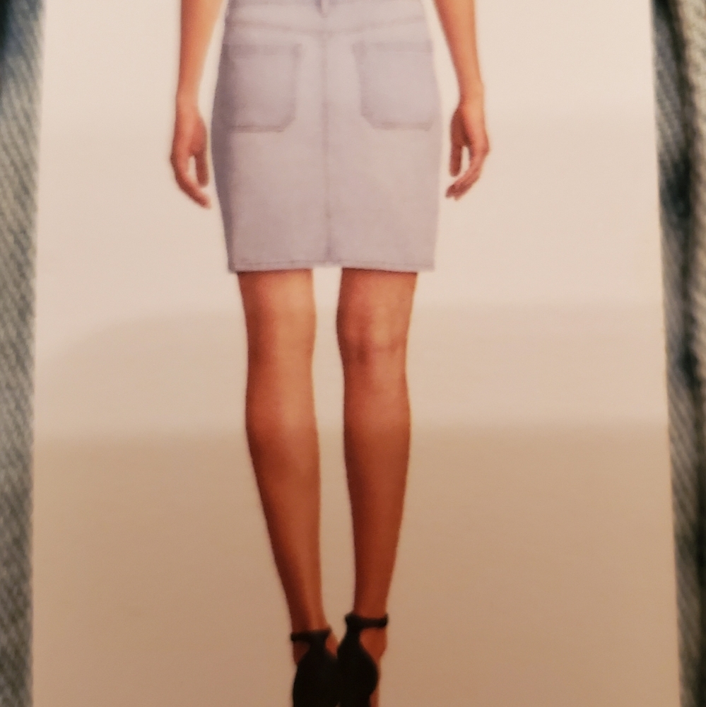 Sofia Vergara jean skirt